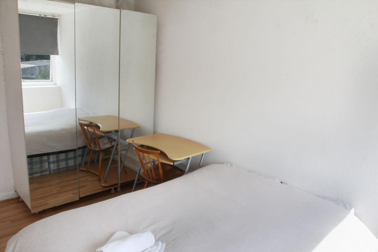 Elephant & Castle - Zone 2 - Private Rooms - Shared Bathroom London Exterior foto